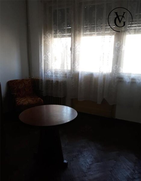 Centrul Vechi apartament 3 camere renovabil